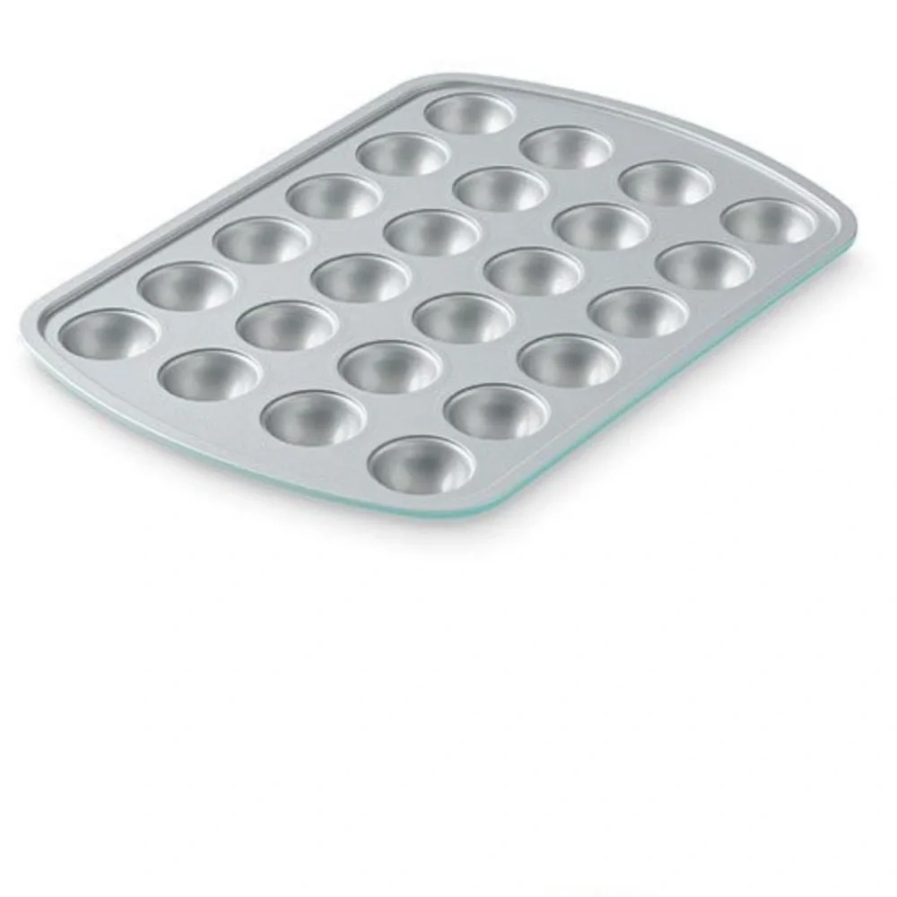 NWOT Pampered Chef Donut Hole Pan